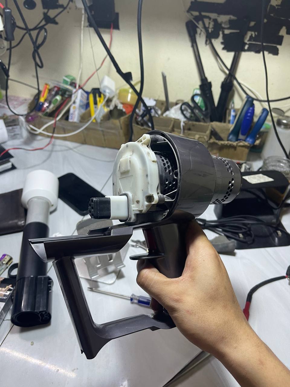 Máy hút bụi cầm tay Dyson